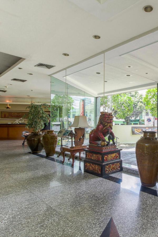 Paragon Wahid Hasyim Jakarta Buitenkant foto