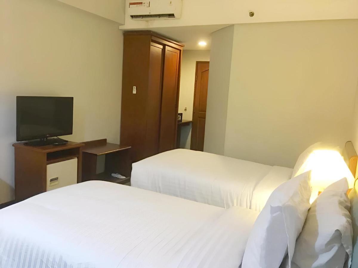 Paragon Wahid Hasyim Jakarta Buitenkant foto